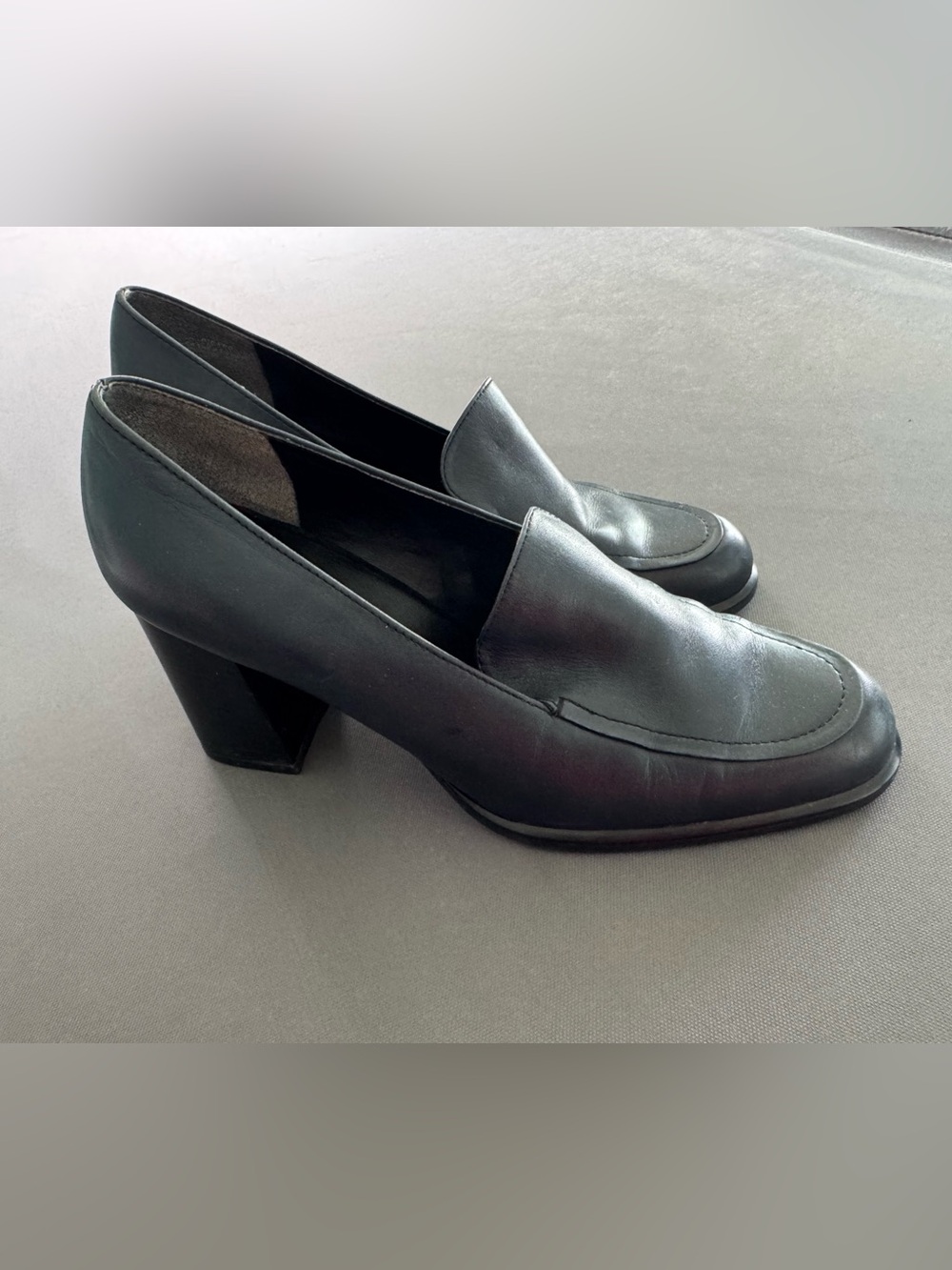 Title nine Navy Leather Mid-Block Heel Loafers
